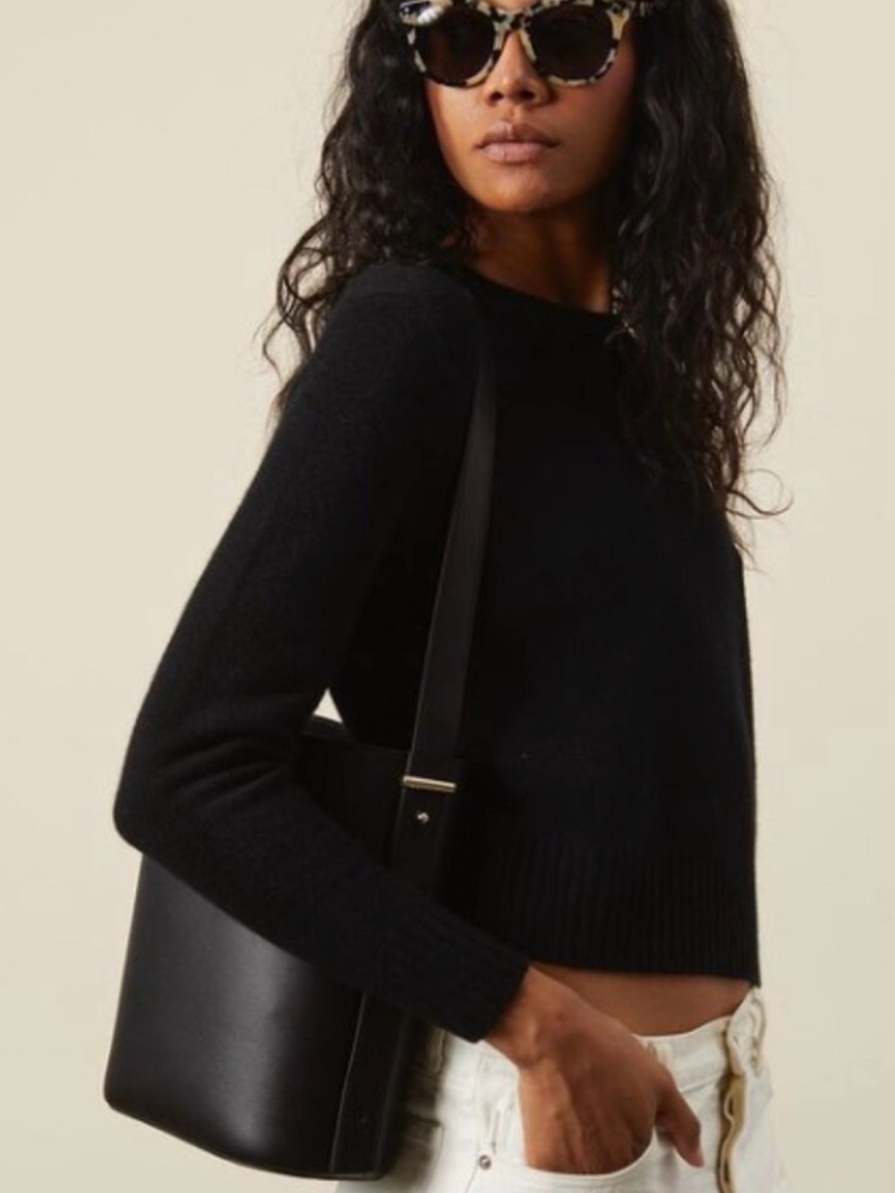 Italic Phoebe black leather bucket bag